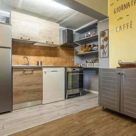 Appartement With A Large Garden In The Hills Of Turijn
