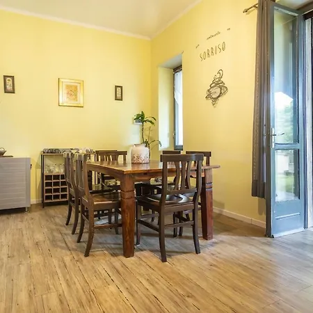 Appartement With A Large Garden In The Hills Of Turijn