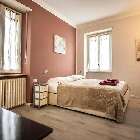 Appartement With A Large Garden In The Hills Of