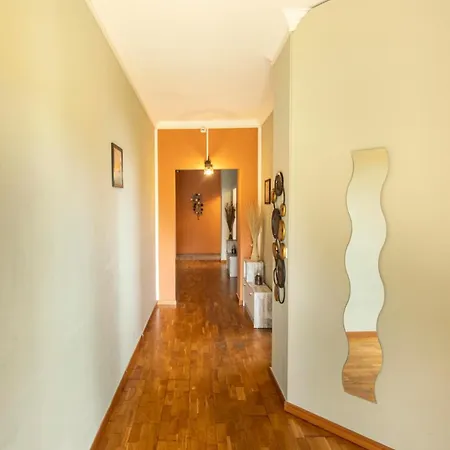 Appartement With A Large Garden In The Hills Of Turijn